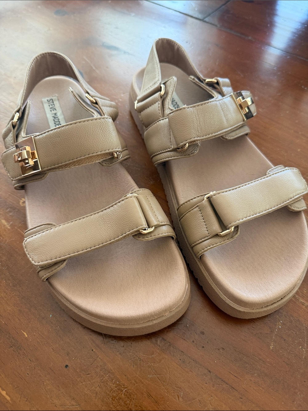 Steve Madden Neutral Tan Double-Strap Gold Buckle Sandals. Size 11. Good Cond.